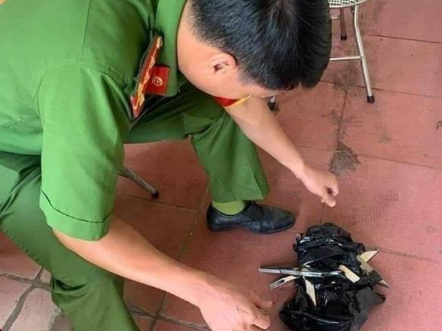 Tin tức trong ngày - Công an truy tìm người bỏ 2 bọc ni lông chứa đầy chông nhọn bằng kim loại trên quốc lộ