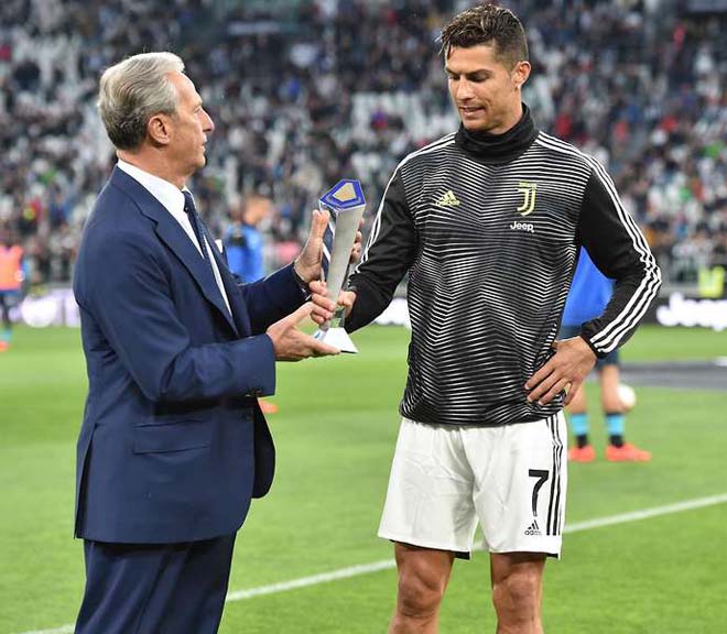 Ronaldo quyết định sẽ ở lại Juventus