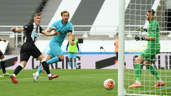 Trực tiếp bóng đá Newcastle - Tottenham: Harry Kane lập cú đúp (Hết giờ) - 17