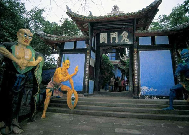 Fengdu Ghost City là “phố ma” nổi tiếng nằm ở huyện Phong Đô.