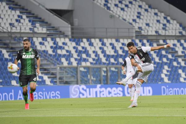 Trực tiếp bóng đá Sassuolo - Juventus: "Bà đầm già"' suýt thủng lưới (Hết giờ) - 14