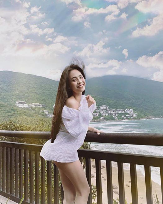 Ca nương có thân hình phồn thực đẹp nhất showbiz Việt được chồng ủng hộ mặc sexy - 13