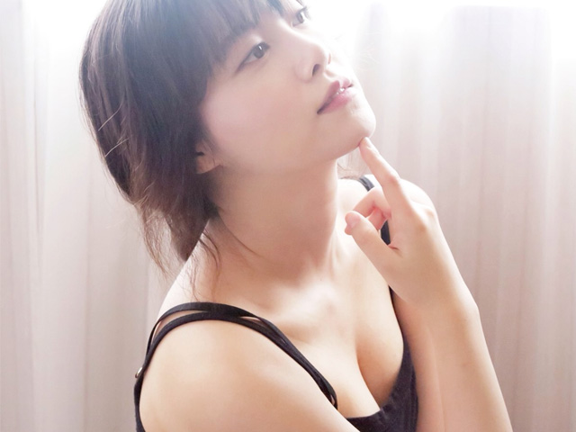 Làm đẹp - Sau li hôn, "người đàn bà trẻ con" xứ Hàn hồi xuân ngày càng tươi trẻ