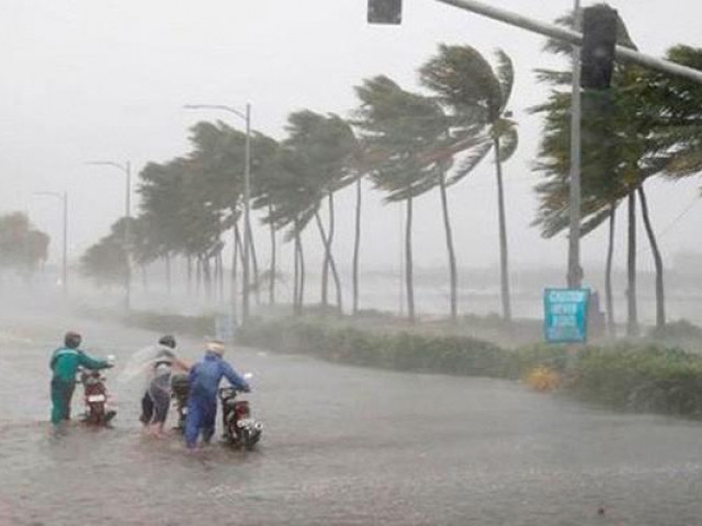 Tin tức trong ngày - Bão dồn dập vào khu vực Trung Bộ và phía Nam những tháng cuối năm?