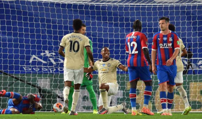 Trực tiếp bóng đá Crystal Palace - MU: De Gea cản phá Zaha - 11