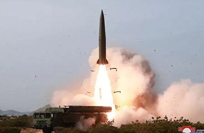 Tên lửa đạn đạo tầm ngắn KN-23 của Triều Tiên.