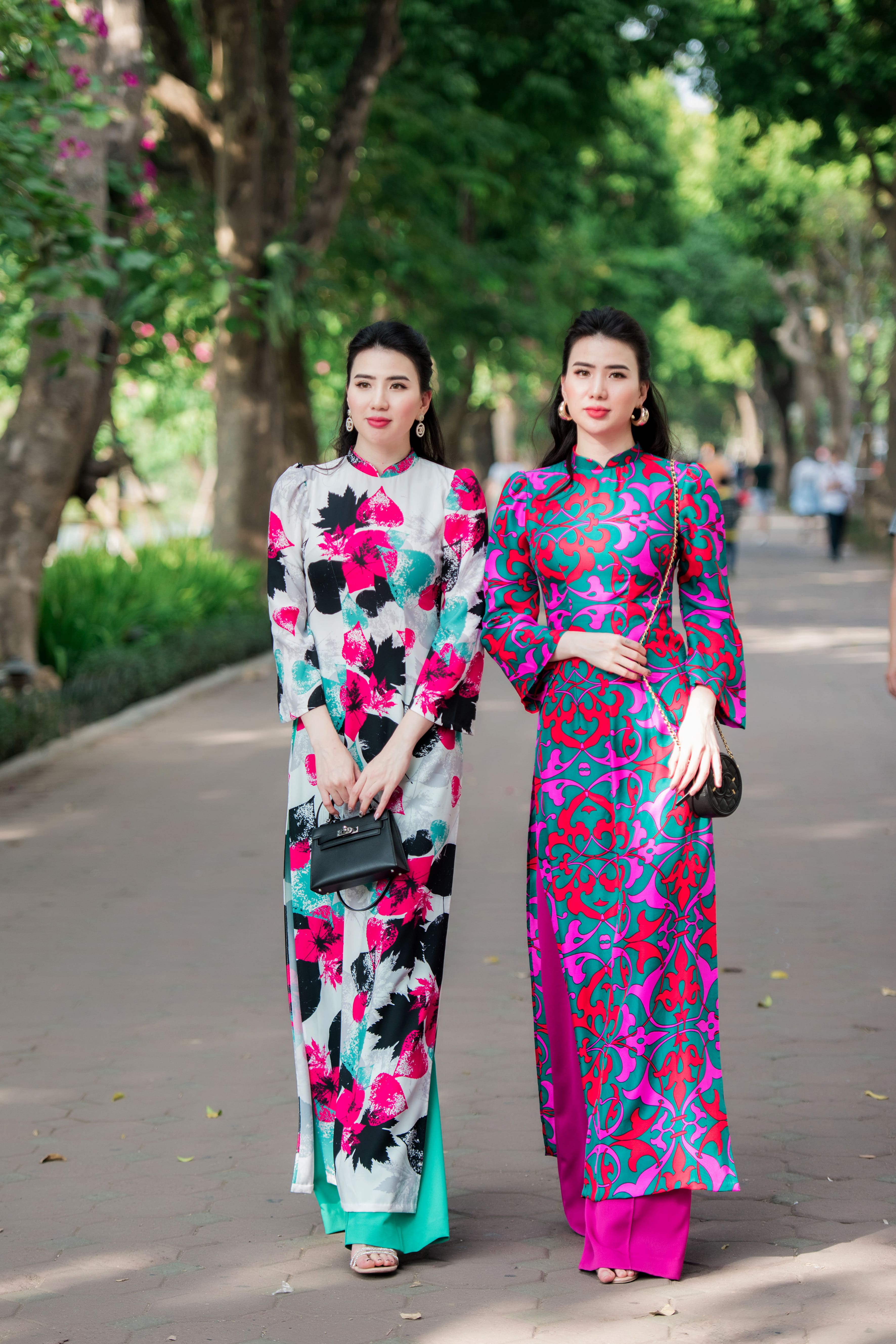 Cuộc sống đáng mơ ước của 4 cặp song sinh nổi tiếng showbiz Việt - 4