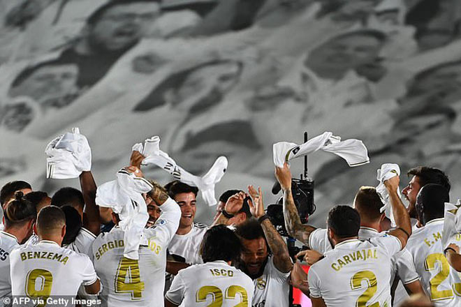 Real Madrid vô địch La Liga lần thứ 34: Rực rỡ Zidane và &#34;gà son&#34; Benzema - 8