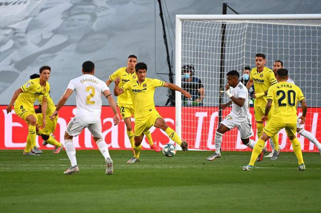 Trực tiếp bóng đá Real Madrid - Villarreal: Benzema khiến đồng đội hụt bàn thắng (Hết giờ) - 11