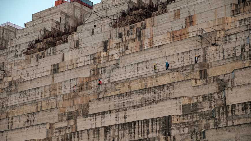 Thân đập Đại Phục Hưng đang được xây dựng (ảnh: Al Monitor)