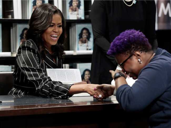 Hồi ký của Michelle, "Becoming", được xuất bản vào tháng 11 năm 2018. Tính đến tháng 3 năm 2019, nó đã bán được gần 10 triệu bản.
