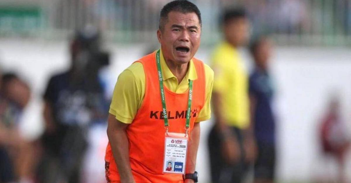 Bóng đá - HLV Hà Tĩnh nói lời "cay đắng" về niềm hi vọng của bầu Đức