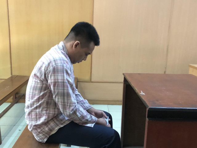 Pháp luật - Thợ cắt tóc giật đồ, kéo lê người nước ngoài giữa trung tâm