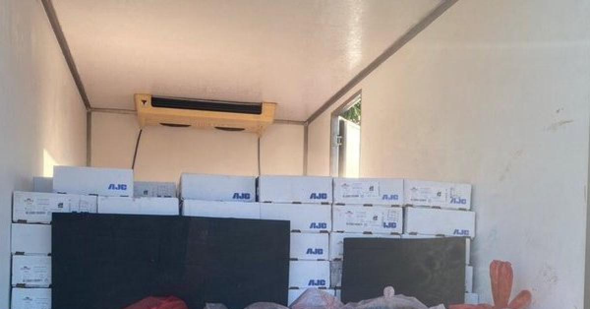 Thị trường - Tiêu dùng - Phát hiện xe tải đáng ngờ “kẹp” gần 3,5 tấn thịt động vật không rõ nguồn gốc