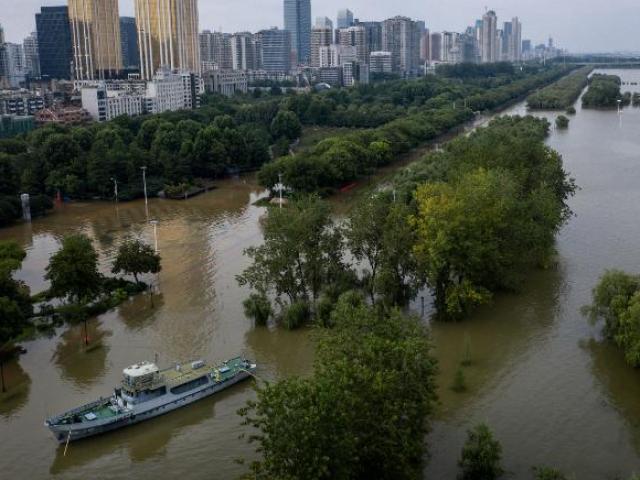 Thế giới - Vũ Hán chìm trong nước lũ, Trung Quốc mất nguồn hàng xuất khẩu quan trọng sang Mỹ