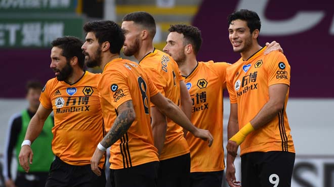 Trực tiếp bóng đá Wolverhampton - Crystal Palace: Zaha lĩnh xướng hàng công - 11