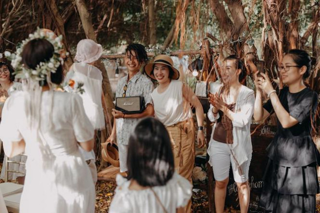 Nhóm bạn tự tay làm tiệc kỷ niệm ngày cưới cực chất trong rừng - 25