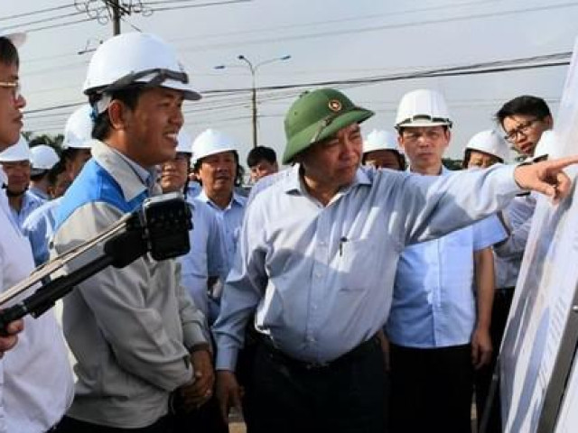 Tin tức trong ngày - Thủ tướng Nguyễn Xuân Phúc kiểm tra thực địa dự án sân bay Long Thành