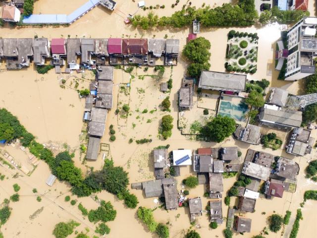 Thế giới - Trung Quốc phát cảnh báo khẩn, đợt lũ nghiêm trọng sắp đổ dồn về 3 con sông lớn