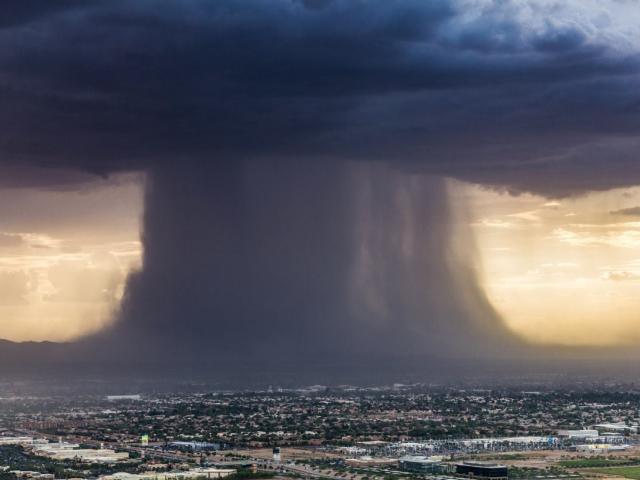 Thế giới - Trăm nghìn tấn nước bốc hơi, tạo thành hiện tượng "sông trời" gây mưa lũ lịch sử ở TQ