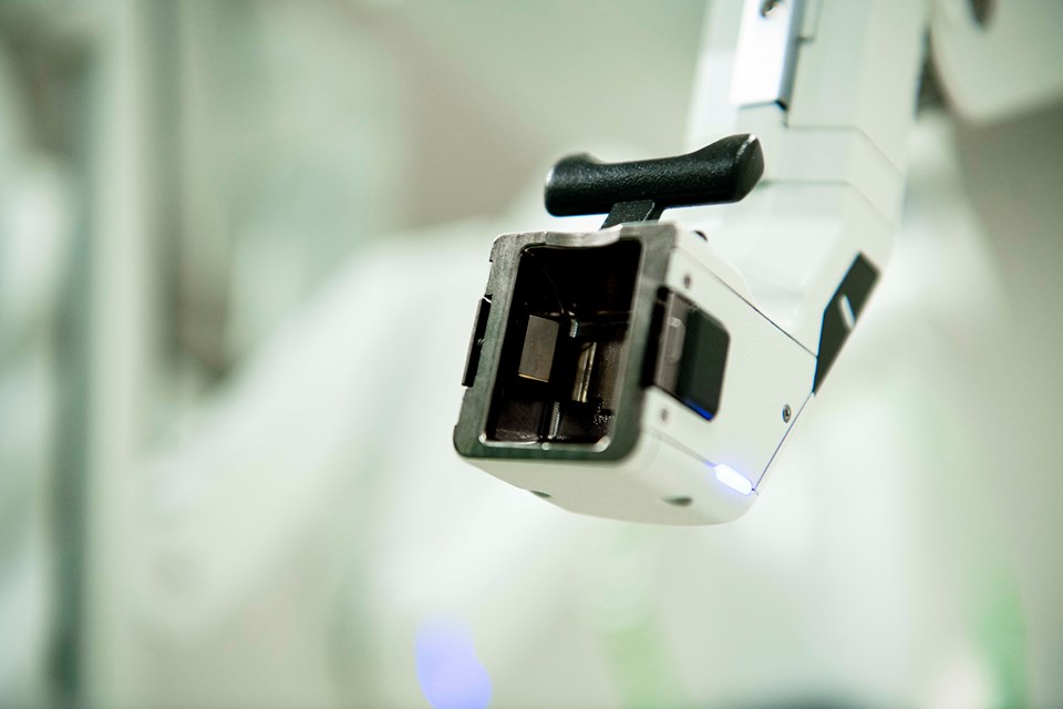 Cận cảnh bác sĩ Bệnh viện K mổ ung thư trực tràng bằng robot thông minh - 4