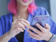 Thời trang Hi-tech - Đây là chiếc điện thoại cao cấp, giá &quot;bình dân&quot; khiến bạn quên ngay iPhone đắt đỏ