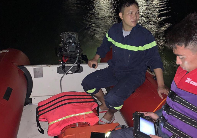 Lực lượng CHCN triển khai tìm kiếm các nạn nhân