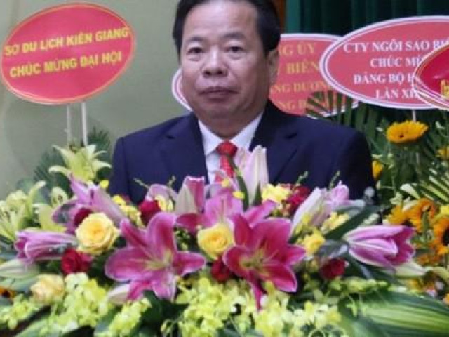 Tin tức trong ngày - Ông Mai Văn Huỳnh tái đắc cử Bí thư Huyện ủy Phú Quốc