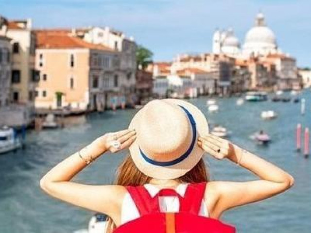 Du lịch - Du lịch mùa cao điểm, cần chuẩn bị gì trước “biển người” ở sân bay và các điểm vui chơi?