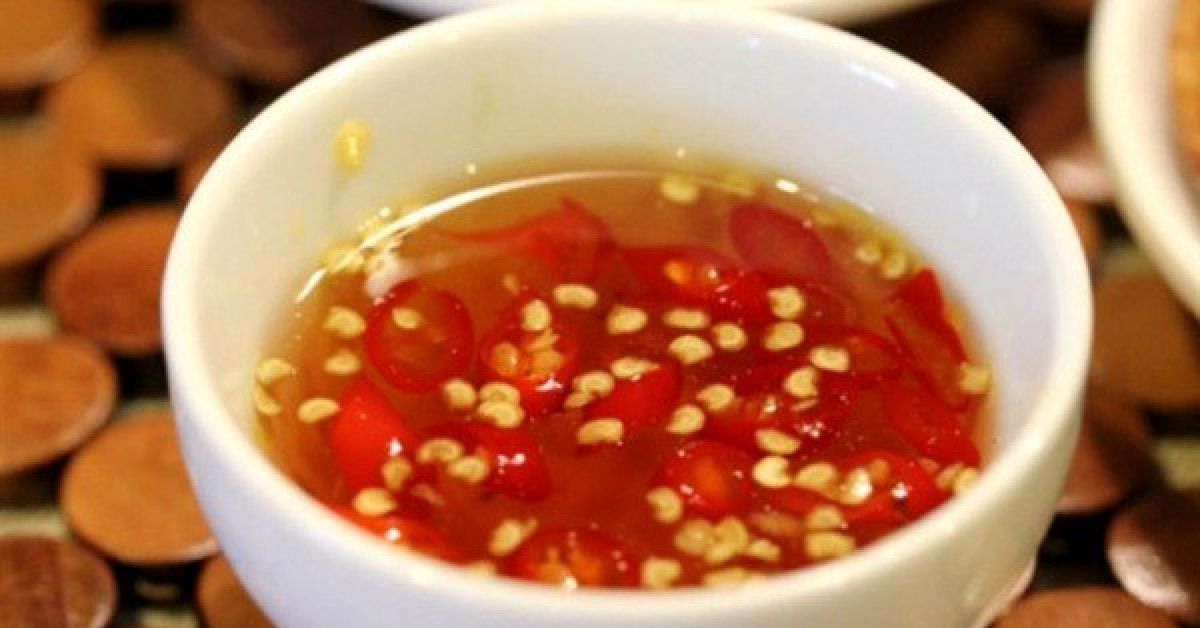 Mỗi món ăn lại phù hợp với 1 cách pha nước chấm khác nhau