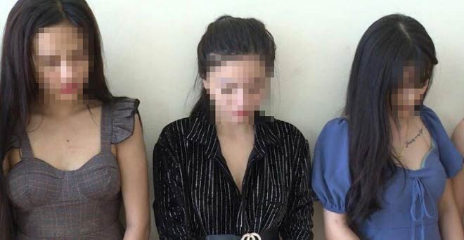 Nhiều "hotgirl" bị tạm giữ cùng nhóm đối tượng sử dụng ma túy trong khách sạn. Ảnh: Công an Bắc Ninh.