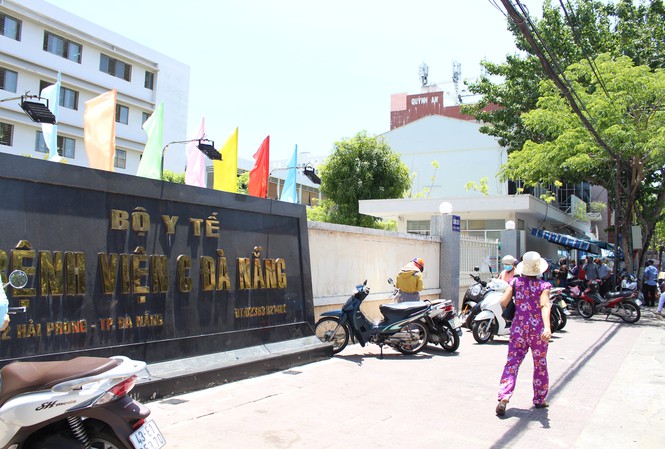 Bệnh nhân nghi nhiễm COVID-19 tại Đà Nẵng đã được chuyển từ Bệnh viện C sang Bệnh viện Đà Nẵng để điều trị. (Ảnh: TP)