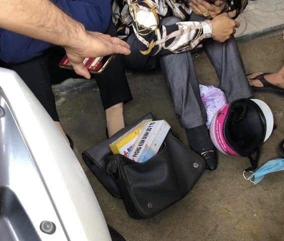 Các gói thảo dược quý "dỏm" mà các đối tượng giới thiệu để bán cho người dân