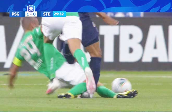 Mbappe chấn thương kinh hoàng: Vẹo mắt cá, PSG lo âu đấu Cúp C1 - 1