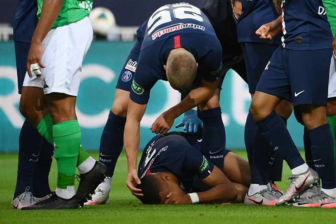 Mbappe chấn thương kinh hoàng: Vẹo mắt cá, PSG lo âu đấu Cúp C1 - 7
