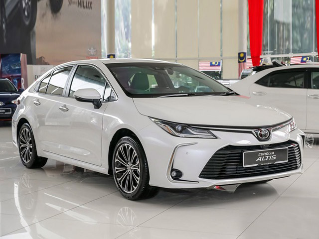 Tin tức ô tô - Đại lý "dọn kho" Toyota Corolla Altis, giảm giá tới 172 triệu đồng