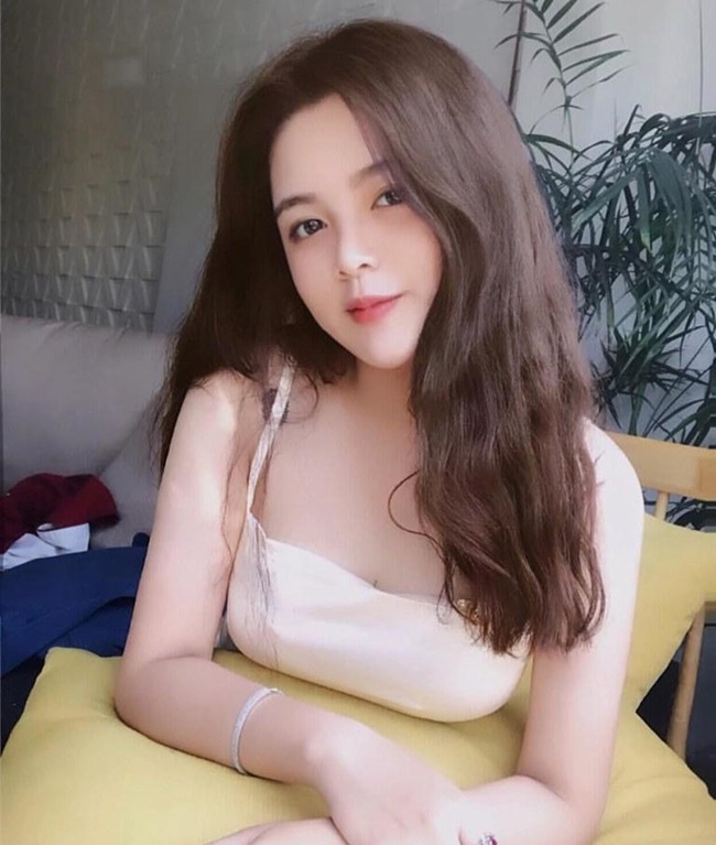 Do việc học bận rộn nên cô ít có thời gian đến phòng tập thường xuyên.
