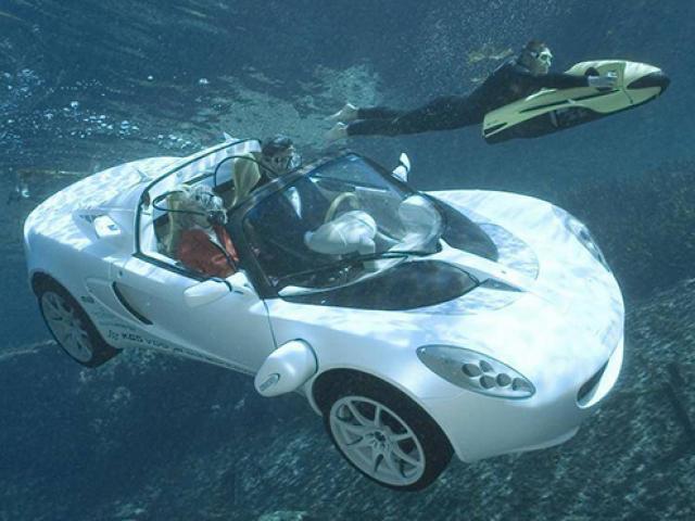 Tin tức ô tô - Khám phá chiếc ô tô có thể di chuyển dưới nước như trên cạn