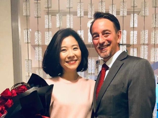 Thế giới - Vợ của Tổng lãnh sự Mỹ ở Thành Đô lên tiếng sau khi bị dân mạng TQ "ném đá"