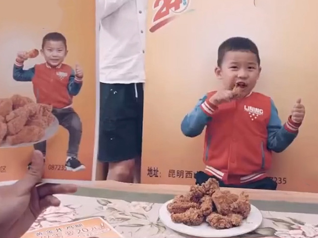 Video Clip Cười - Dở khóc dở cười với quảng cáo chân thực đến từng chi tiết