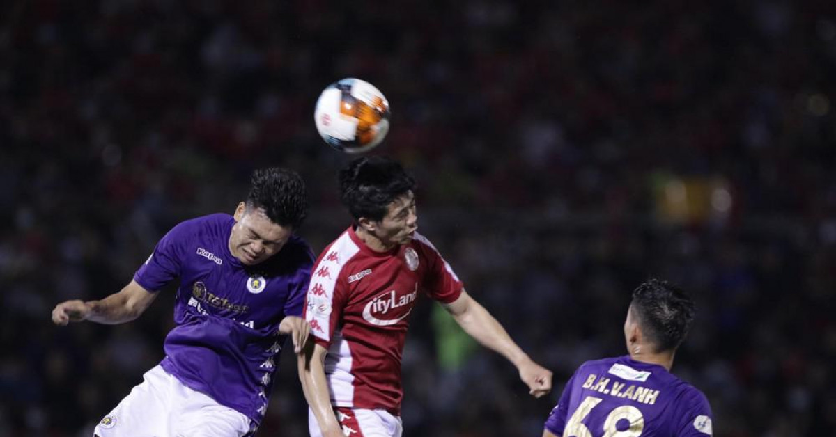 Bóng đá - V.League trong chiếc áo bao cấp
