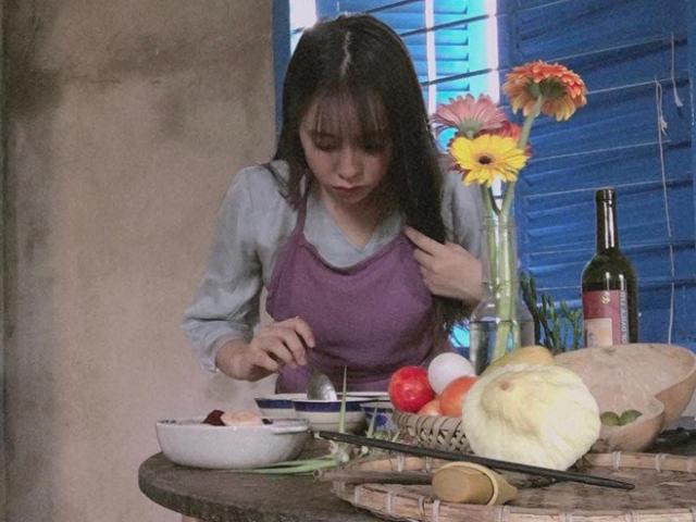 Bạn trẻ - Cuộc sống - 10 năm không dùng điện thoại, 9X "khác người" dựng nhà sống một mình quanh quẩn nấu ăn