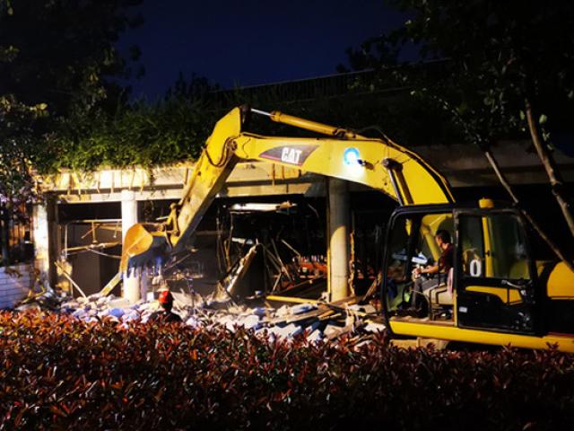 Thế giới - TQ mùa lũ: Đê trên sông bị moi rỗng ruột, hàng loạt quan chức "gặp họa"