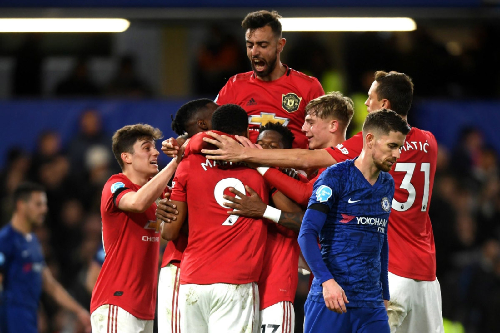 Bruno Fernandes thăng hoa: “Eric Cantona mới” & Sứ mệnh người dẫn đường MU - 14