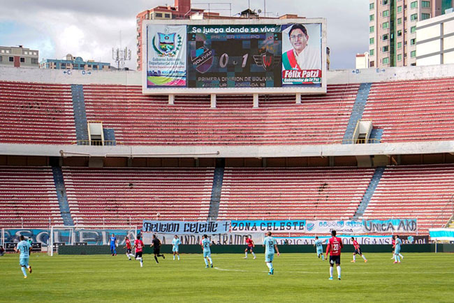 La Paz, Bolivia: Bởi SARS-COV-2 mà 2 câu lạc bộ bóng đá chuyên nghiệp của Bolivia (Bolivar và Wilstermann) đã chơi một trận đấu ở La Paz trong sân vận động hoàn toàn trống rỗng.
