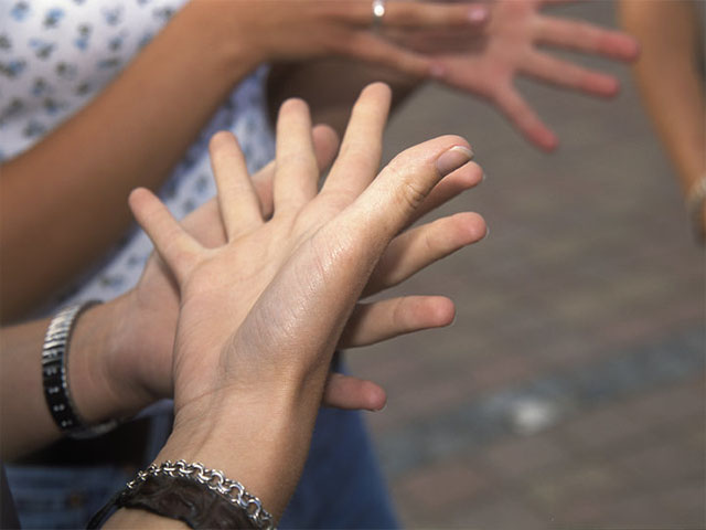 Sức khỏe đời sống - Tê tay cứ chủ quan bỏ qua, sớm muộn gì 7 vấn đề này trong cơ thể cũng xuất hiện