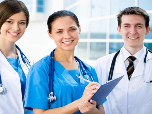 Kinh doanh - Lương bác sĩ ở quốc gia nào cao nhất?