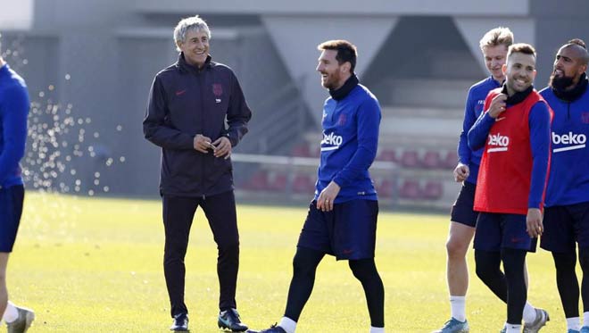 Barca quyết vô địch cúp C1, HLV Setien có mưu lạ để Messi "bung lụa" - 1