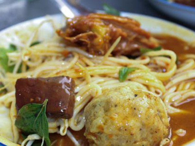 Ẩm thực - "Phê" với bánh tằm cay Cà Mau