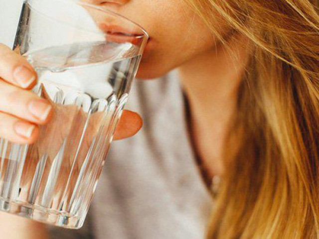 Sức khỏe đời sống - Uống nước xong thấy 5 dấu hiệu này, nhanh chân đi khám kẻo ung thư "gõ cửa"